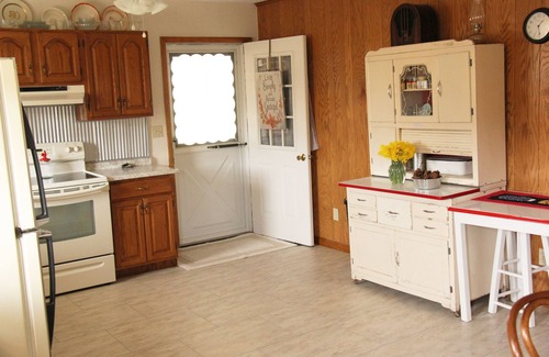 Jonesville House | Handicapped Friendly House in the peaceful country side