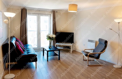 Hemel Hempstead House | Handleys Ct, Apt 57 Spacious 2 Bed/2 Bath Apartment in Town Centre Location