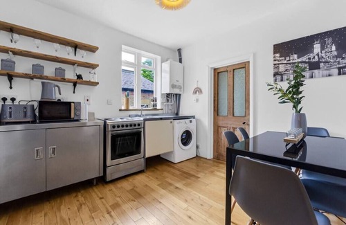 Seven Sisters House | Handsome Family Home | Peaceful, Next to Park