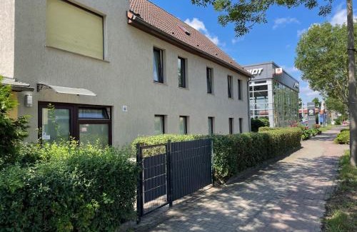 Ortslage Trotha Apartment | Handwerkerwohnung "Daniel" inklusive Stellplatz