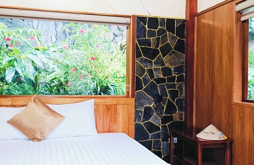 Hoa Lu Hotel | Hang Mua Eco Garden