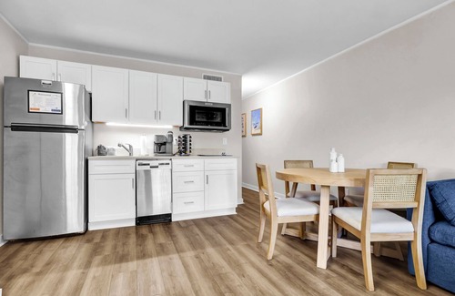 Wrightsville Beach Condo | Hang Ten at Summer Sands Suites 108 – Newly Remodeled & Pet-Friendly!