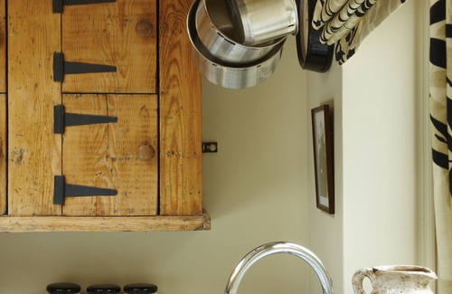 Winchester Cottage | Hang Your Hat - The Cottage