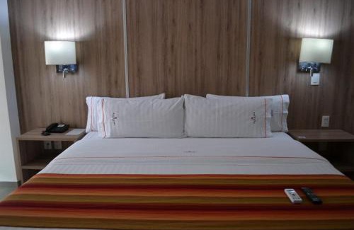 Tlajomulco de Zuniga Hotel | Hangar Inn Guadalajara Aeropuerto