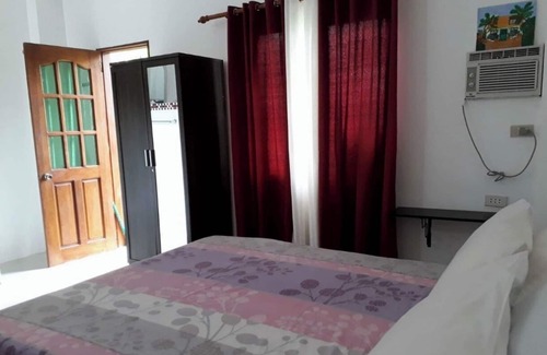 Malay Bed & Breakfast | Hangout Beach Resort