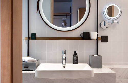 Yuhang District Hotel | Hangzhou Future SciTech Tongpai Hotel