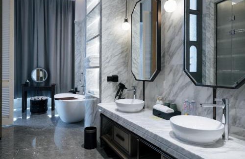 Hangzhou Hotel | Hangzhou Wulin GDA Hotel, Vignette Collection - Nearby the iconic Wulin Square, with only a few minutes' walk to the West Lake