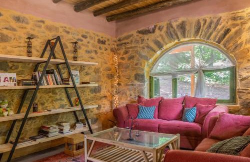 Agía Eiríni House | Hani Kastania - Chania retreat for families and groups for holidays and workshops