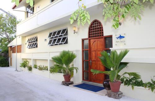 Dharavandhoo House | Hanifaru Transit Inn