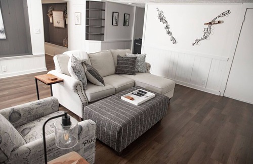 Warsaw Apartment | Hanigan's Hideout Near Letchworth - Historic Warsaw