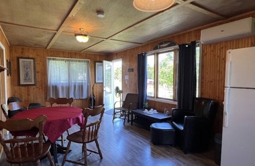 Stanley Bridge Cottage | Hank’s Place - Creekside Cottages in Stanley Bridge