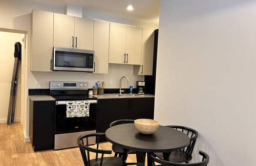 Rossland Apartment | Hanna Creek Suite at Redstone Resort Rossland