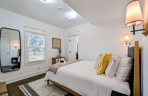 Dayton Other | Hanna Farmhouse: A luxury, fully renovated 5-bedroom farmhouse by Stoller