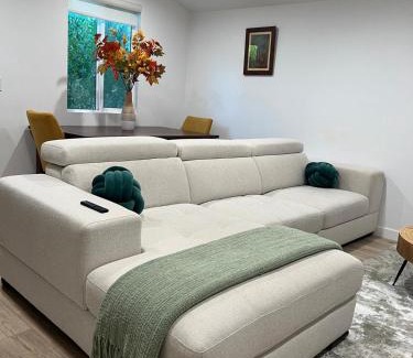 Canoga Park House | Hanna's Corner