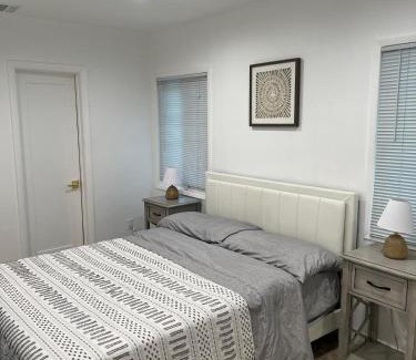 Canoga Park House | Hanna's Corner