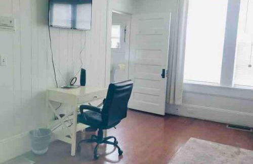 Thomaston House | Hannah House South Cozy country living near the city