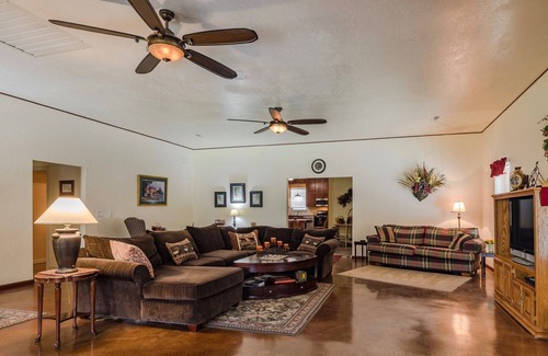 Huntsville House | Hannah House ~ Your Vacation Awaits!