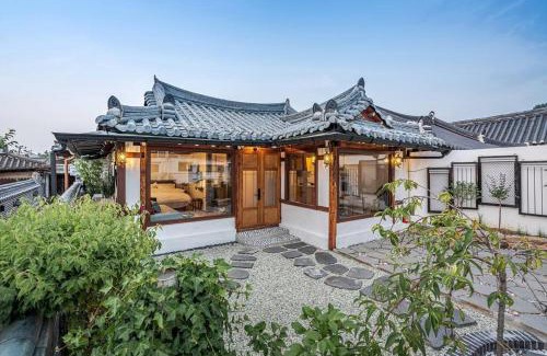 Jeonju House | Hanokstay Haru