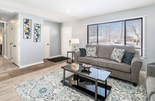 Bloomingdale House | Hanover Park Rental