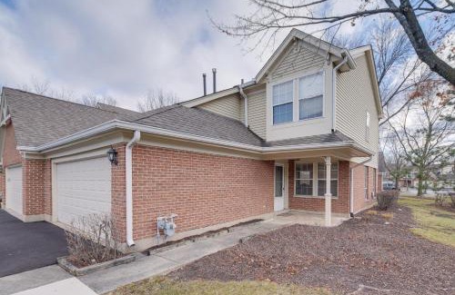 Bloomingdale House | Hanover Park Townhome with Grill 36 Mi to Chicago!
