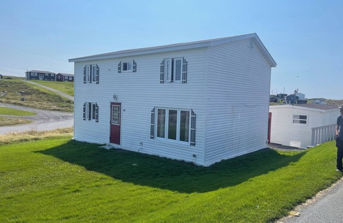 Portugal Cove South House | Hanoverian House in Portugal Cove South
