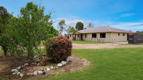 Sarina House | Hans Christian - A family acreage escape
