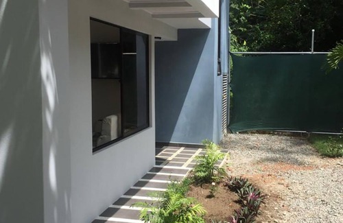 Cahuita House | $ Hans House $