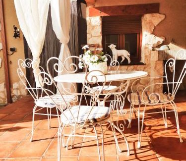 Pedrosa del Rey House | Hansel y Gretel