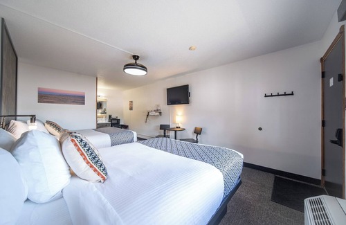 Pinnacles Entrance Badlands Hotel | Hansen Inn & Cabins, Room, Double Queen, Second Floor, No Smoking, No Pets