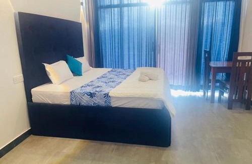 Wayikkal Hotel | Hanthana SK Paradise