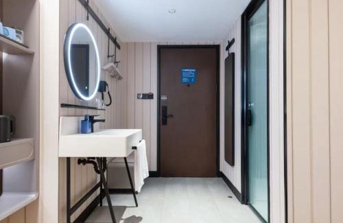 Fengtai Hotel | Hanting Hotel Beijing Fengtai Railway Station Subway Station