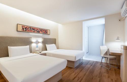 Haidian Hotel | Hanting Hotel Beijing Wukesong Yongding Road
