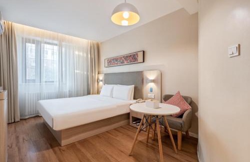 Haidian Hotel | Hanting Hotel Beijing Wukesong Yongding Road