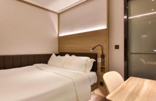 Beijing Hotel | Hanting Premium Hotel Beijing Daxing Jinxing Bridge Xingguang Film and Television City