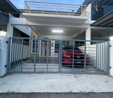 Krubong House | HANZ HOMESTAY MELAKA 3 - For Muslim