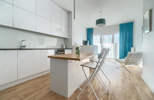 West Pomeranian Voivodeship Apartment | Hanza Tower 22 WHITE Jacussi & Sauna & Pool & SPA