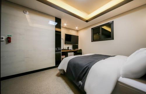 Kangga House | Hapcheon Joon Hotel