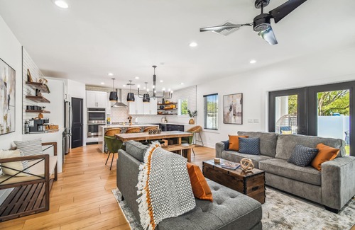 South Seminole Heights House | Happiness Hideaway - Near Everything Tampa