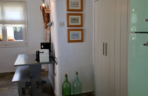 Pella Region Cottage | Happiness is a cottage by the sea with independent guest house.