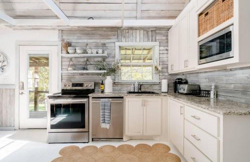 Blanco House | Happiness Ranch - Pecan Tree House