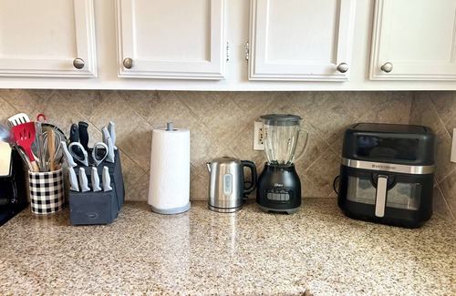 Barker House | Happy 3 Bdr/2 Bth hideaway home between Katy and Houston