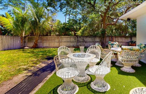 Lakewood Park House | Happy Beachy Casa