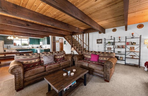 Upper Moonridge House | Happy Bear by Big Bear Cool Cabins