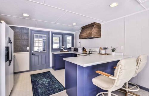 Hazelhurst Apartment | Happy Camp'r Cabin Su