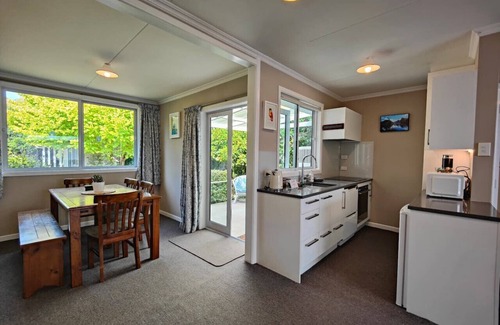 Te Anau House | Happy Days and Relaxing Stays