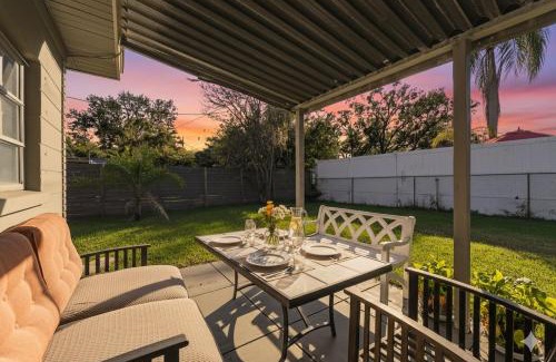 Lakeland House | Happy Days at Two Oaks 4BD Home Minutes From Beautiful Lake Hollingsworth
