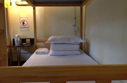 Dongsi Hotel | Happy Dragon Alley Hotel-In the city center close to the subway&free coffe laundry Fluent English speaking,Tourist attractions ticket service&food recommendation,Near Tian Anmen Forbiddencity,Near Lama temple,Easy access to the airport