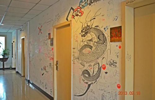 Wangfujing Shopping Area Hotel | Happy Dragon City Culture Hotel -In the city center Close to Forbidden City&Wangfujing Street&Subway Nearby &free coffee & Free laundry&English speaking with tour services &Free WiFi unlimited for Western software