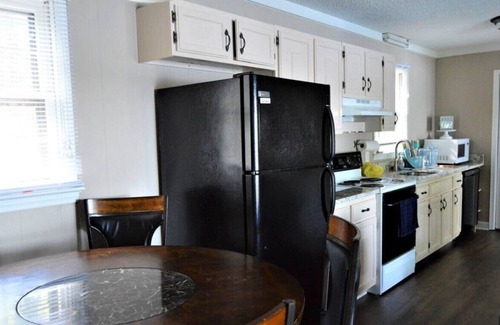 Semora House | Happy-Go-Lucky on Hyco