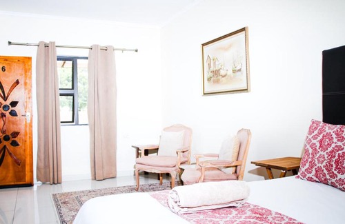 Bizana Hotel | Happy Hen Guest Lodge